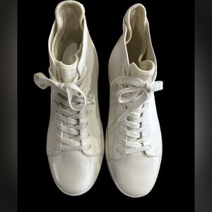 Kingside William High-Top Sneakers In White Men’s Size 10.5M. Like New condition